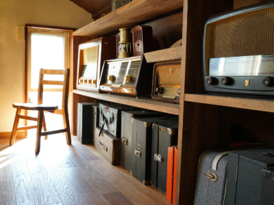 真空管ラジオ・蓄音機など様々なアンティークをご用意