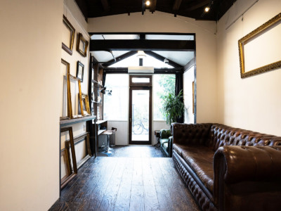 東向きの窓・扉(完全遮光も可能)