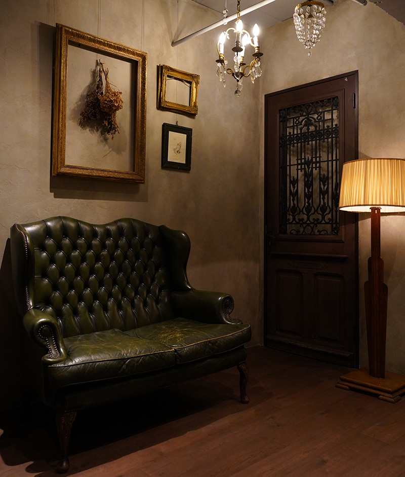 廃墟　×　アンティーク