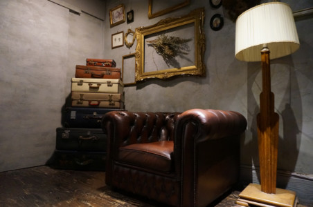 モデル撮影やインタビュー撮影、PV撮影や商品撮影など、数多くのシチュエーションにご利用いただけます