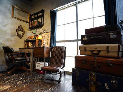 西北西向きの窓(完全遮光も可能)